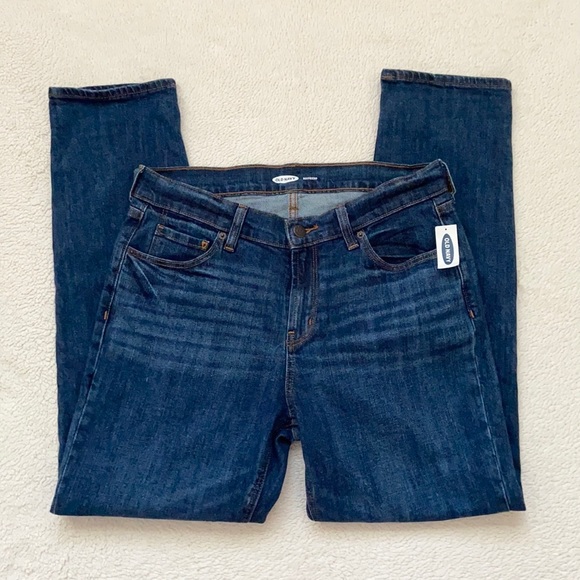 Old Navy Boyfriend Jeans - Picture 2 of 13